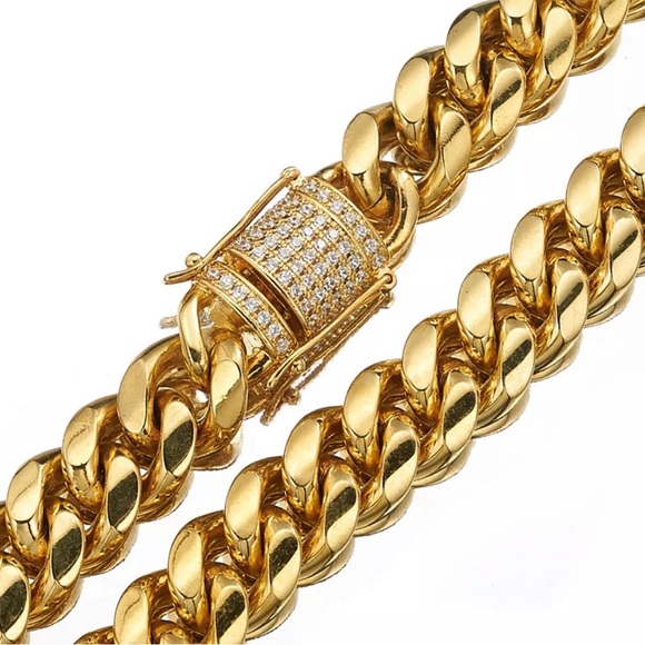 Gold Cuban Link Chain Necklace - Picture 12 of 13